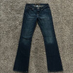 Blue Boot Cut Jeans with Fading and Classic Denim Style